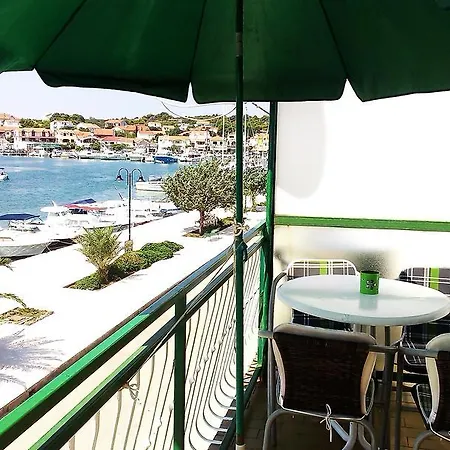 Lapov - First Row To The Sea Apartment *