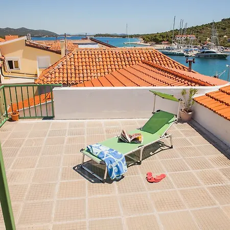 Lapov - First Row To The Sea Apartment *
