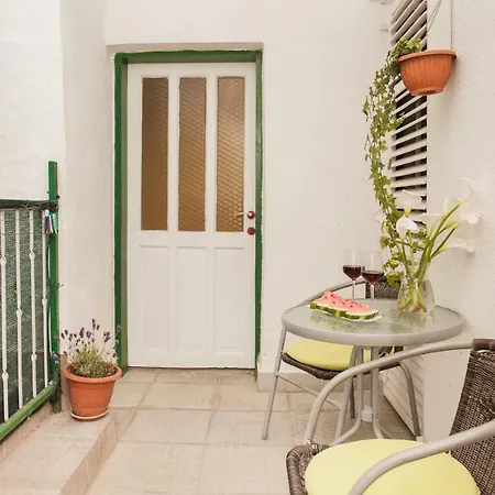 Lapov - First Row To The Sea Apartment