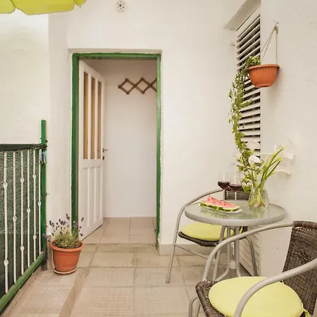 Lapov - First Row To The Sea Apartment *